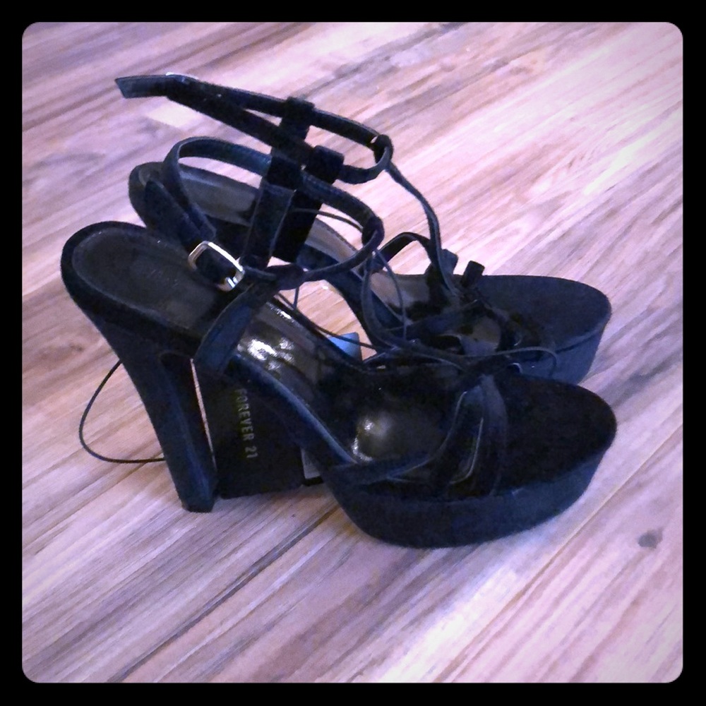 Forever 21 velvety platform heels